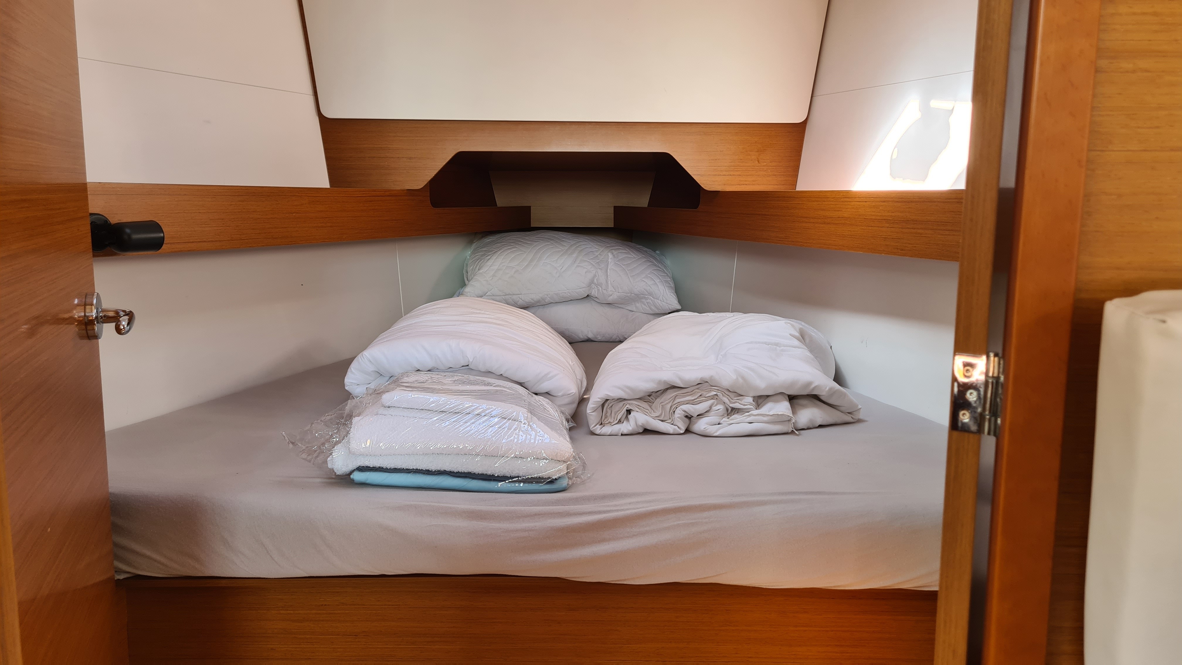 Sun Odyssey 349, LAPWING | Yacht Charter Croatia