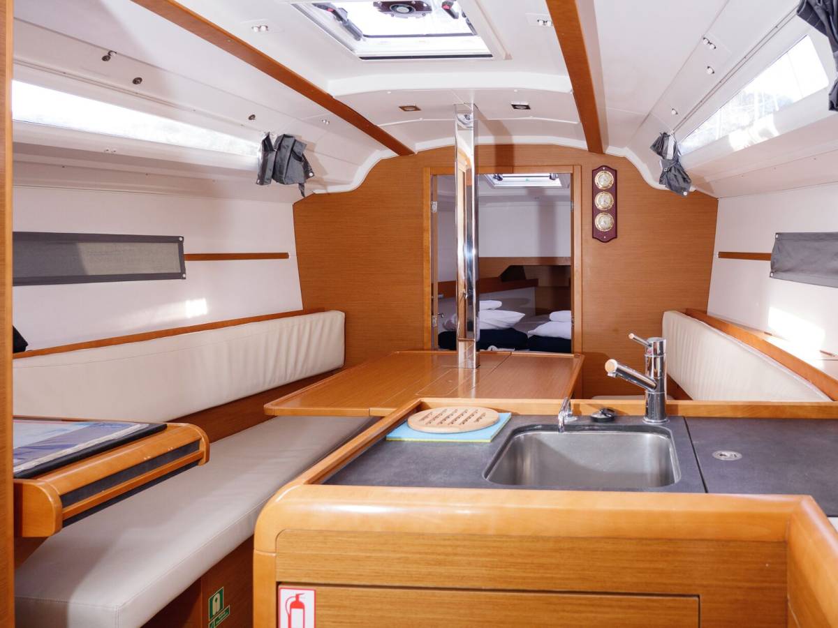 Sun Odyssey 349, Siberia | Yacht Charter Croatia