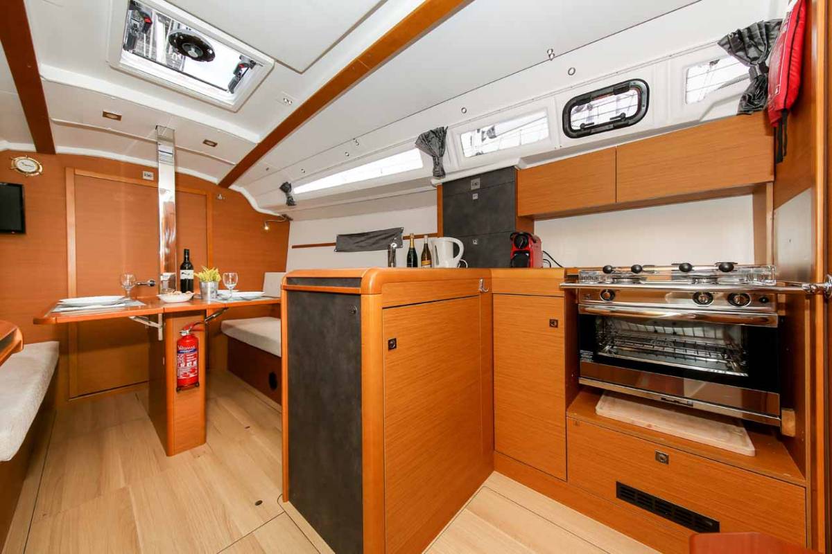 Sun Odyssey 349, Polly Fun | Yacht Charter Croatia