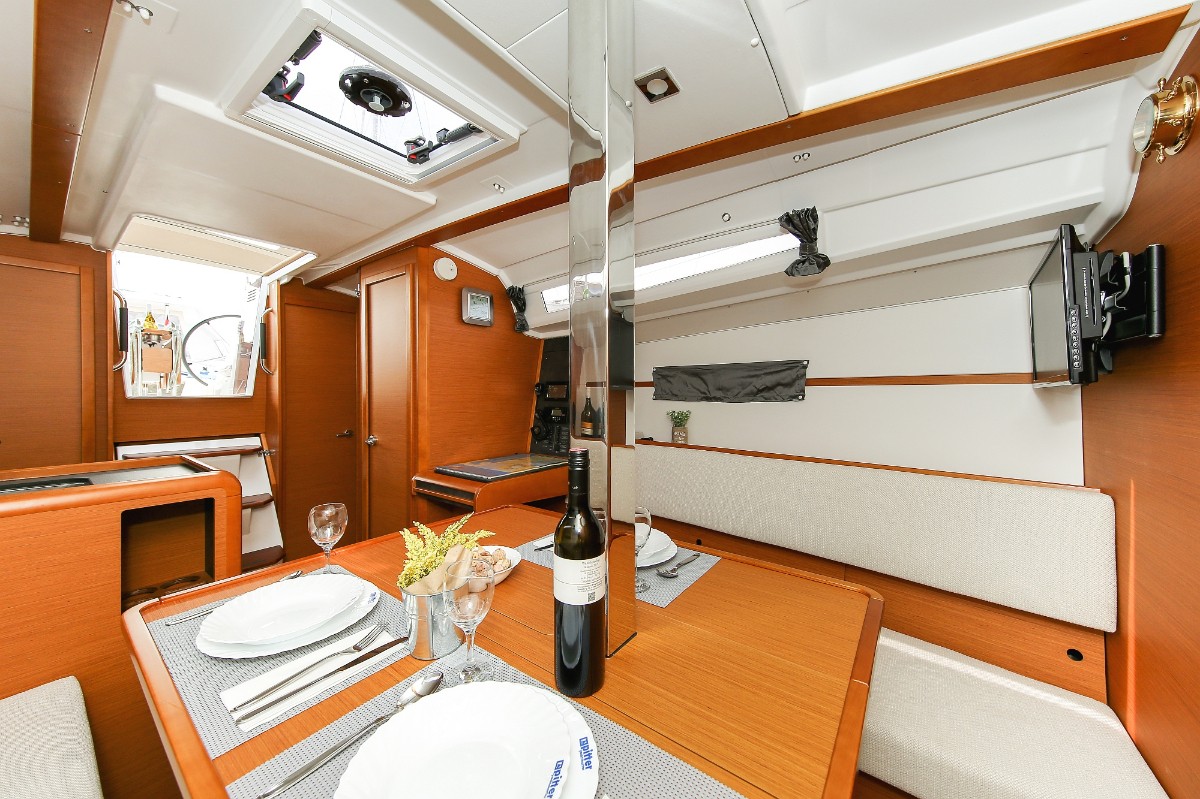 Sun Odyssey 349, Polly Fun | Yacht Charter Croatia