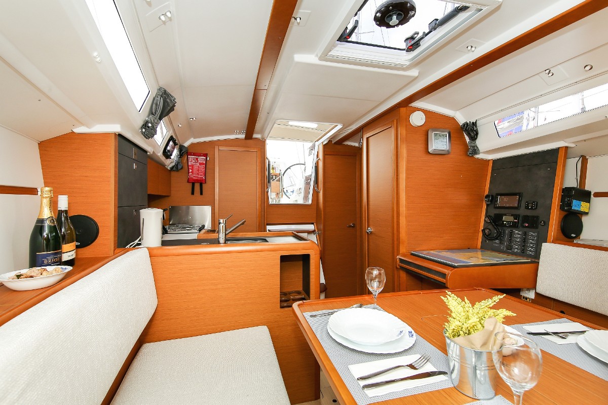 Sun Odyssey 349, Polly Fun | Yacht Charter Croatia