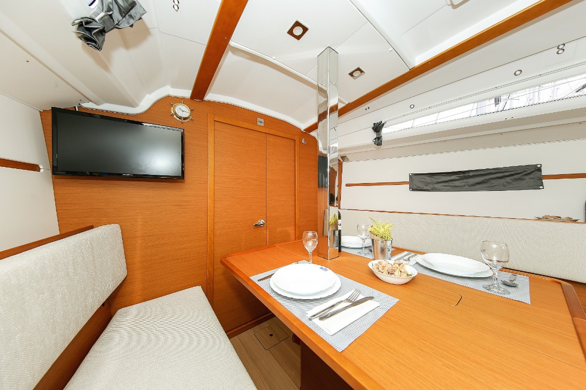 Sun Odyssey 349, Polly Fun | Yacht Charter Croatia
