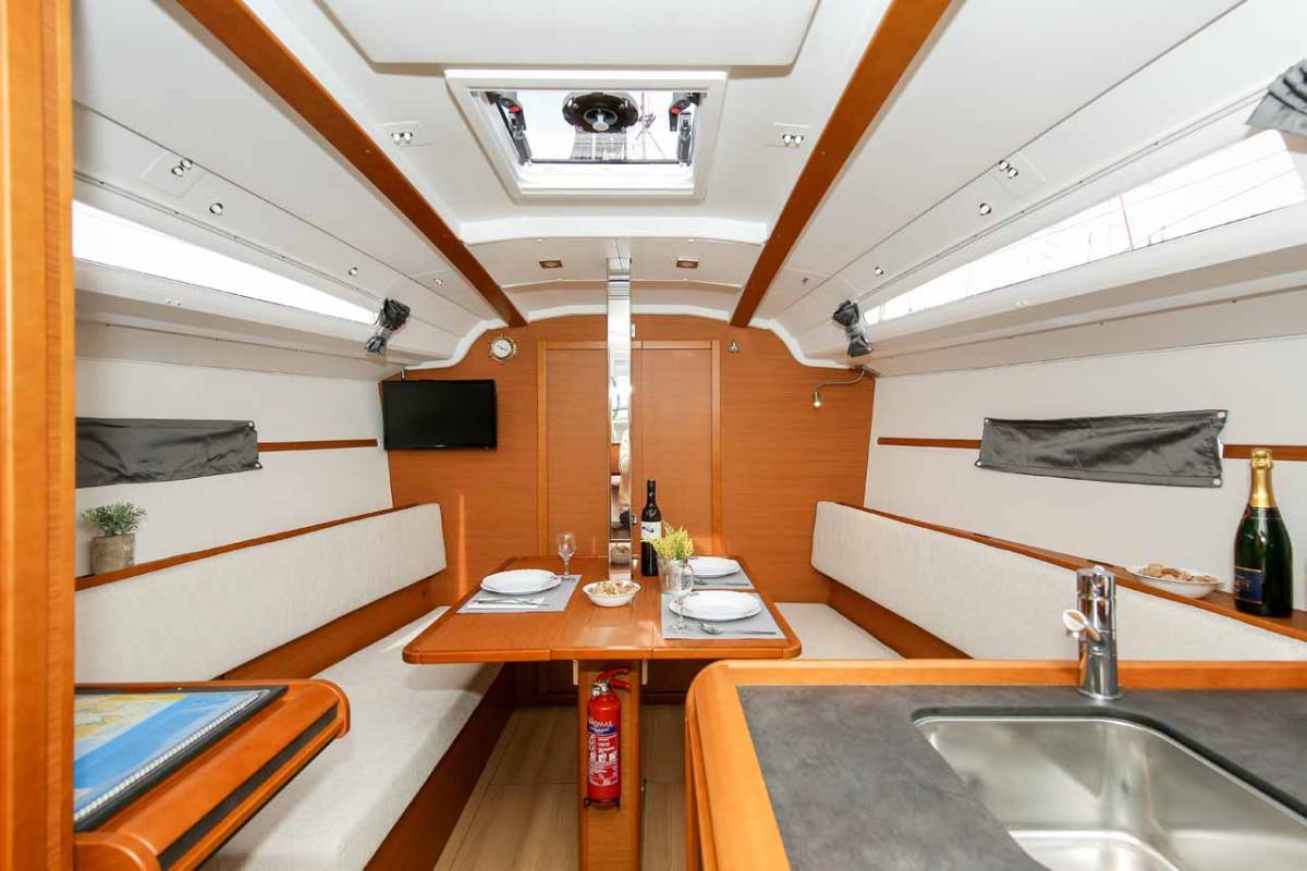 Sun Odyssey 349, Polly Fun | Yacht Charter Croatia