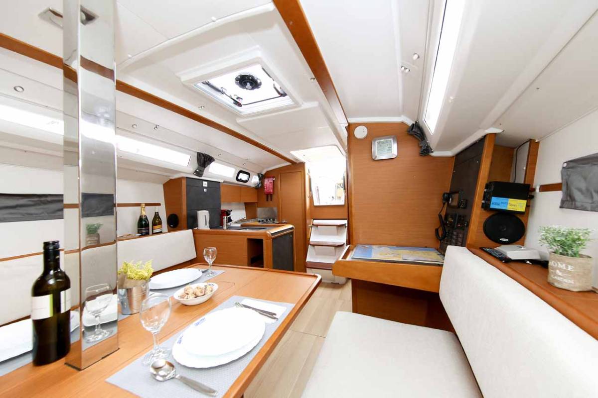Sun Odyssey 349, Polly Fun | Yacht Charter Croatia