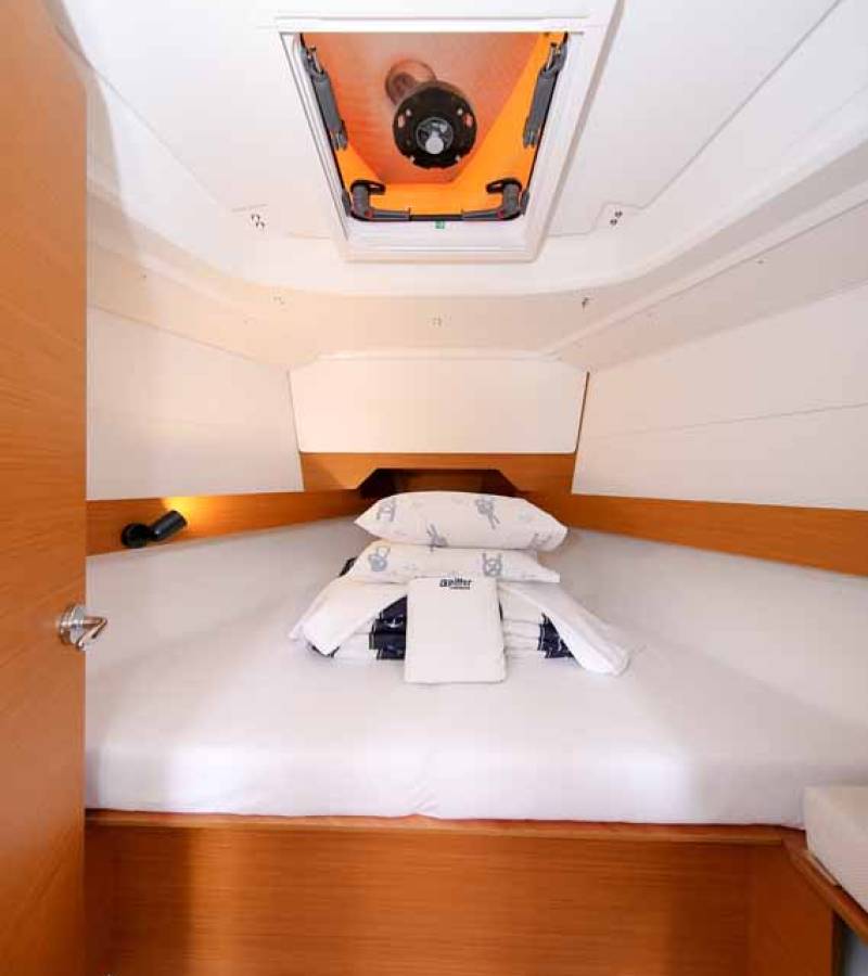 Sun Odyssey 349, Polly Fun | Yacht Charter Croatia