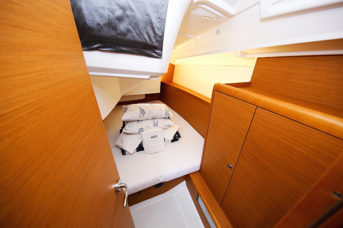 Sun Odyssey 349, Polly Fun | Yacht Charter Croatia