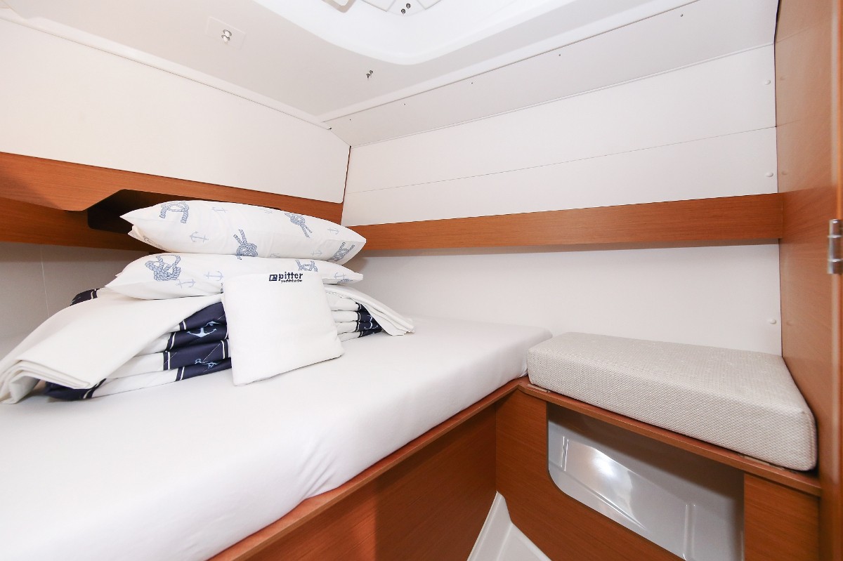 Sun Odyssey 349, Polly Fun | Yacht Charter Croatia
