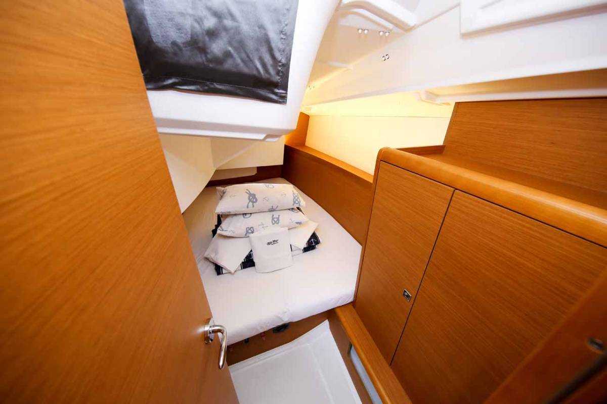 Sun Odyssey 349, Polly Fun | Yacht Charter Croatia