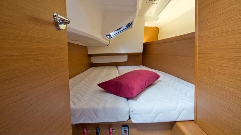 Sun Odyssey 349, SheShe | Yacht Charter Croatia