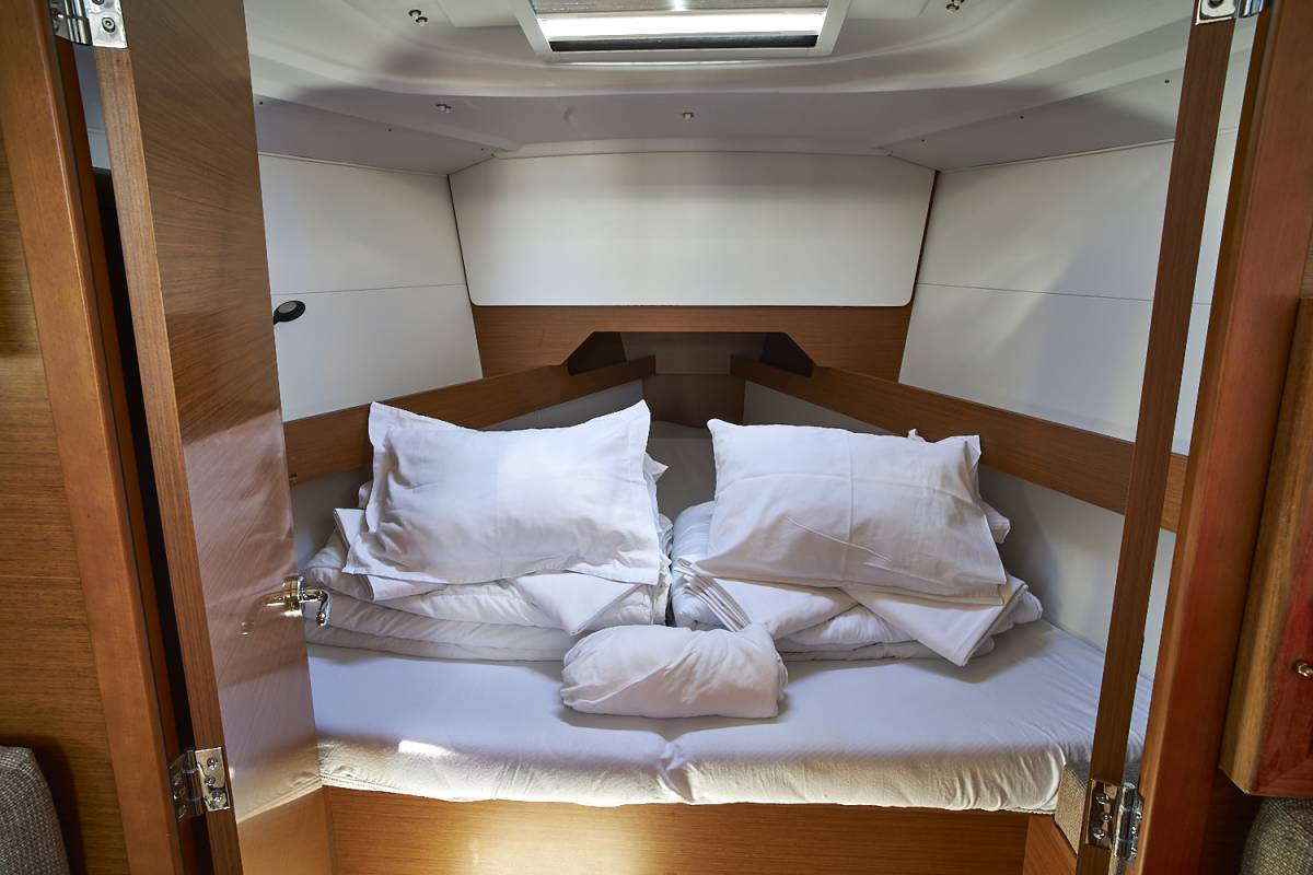 Sun Odyssey 349, Grape | Yacht Charter Croatia