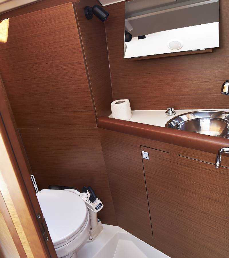 Sun Odyssey 349, Grape | Yacht Charter Croatia