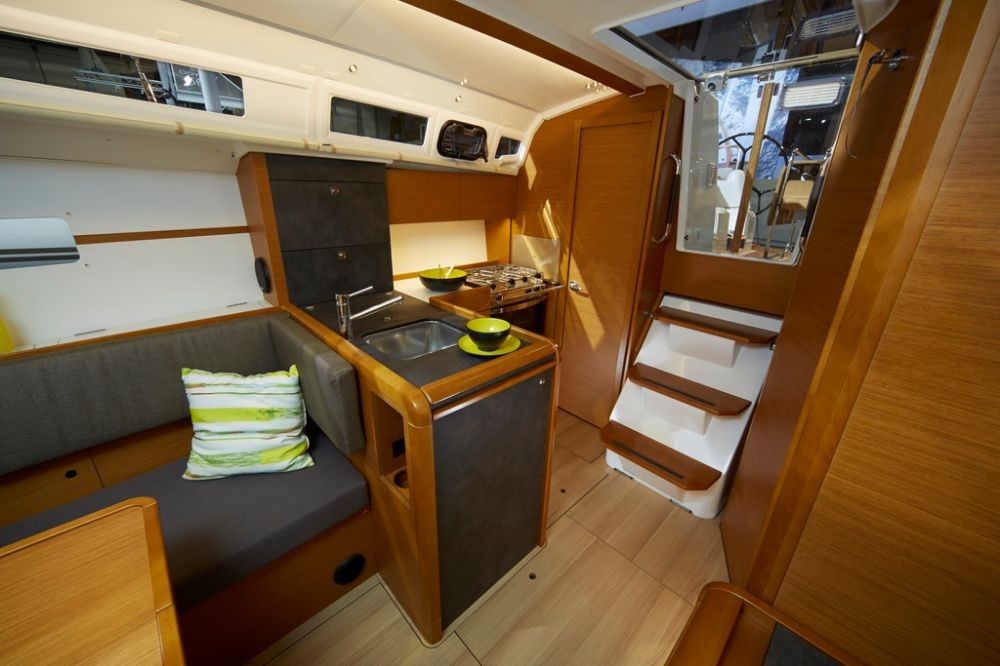 Sun Odyssey 349, Mia | Yacht Charter Croatia