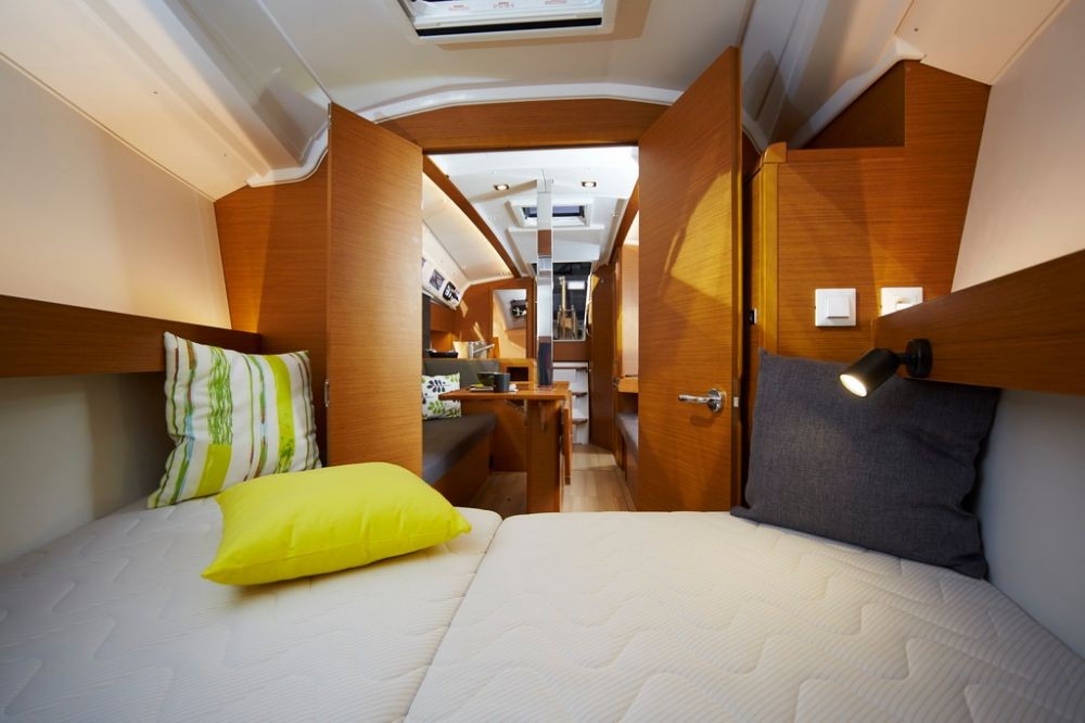 Sun Odyssey 349, Mia | Yacht Charter Croatia