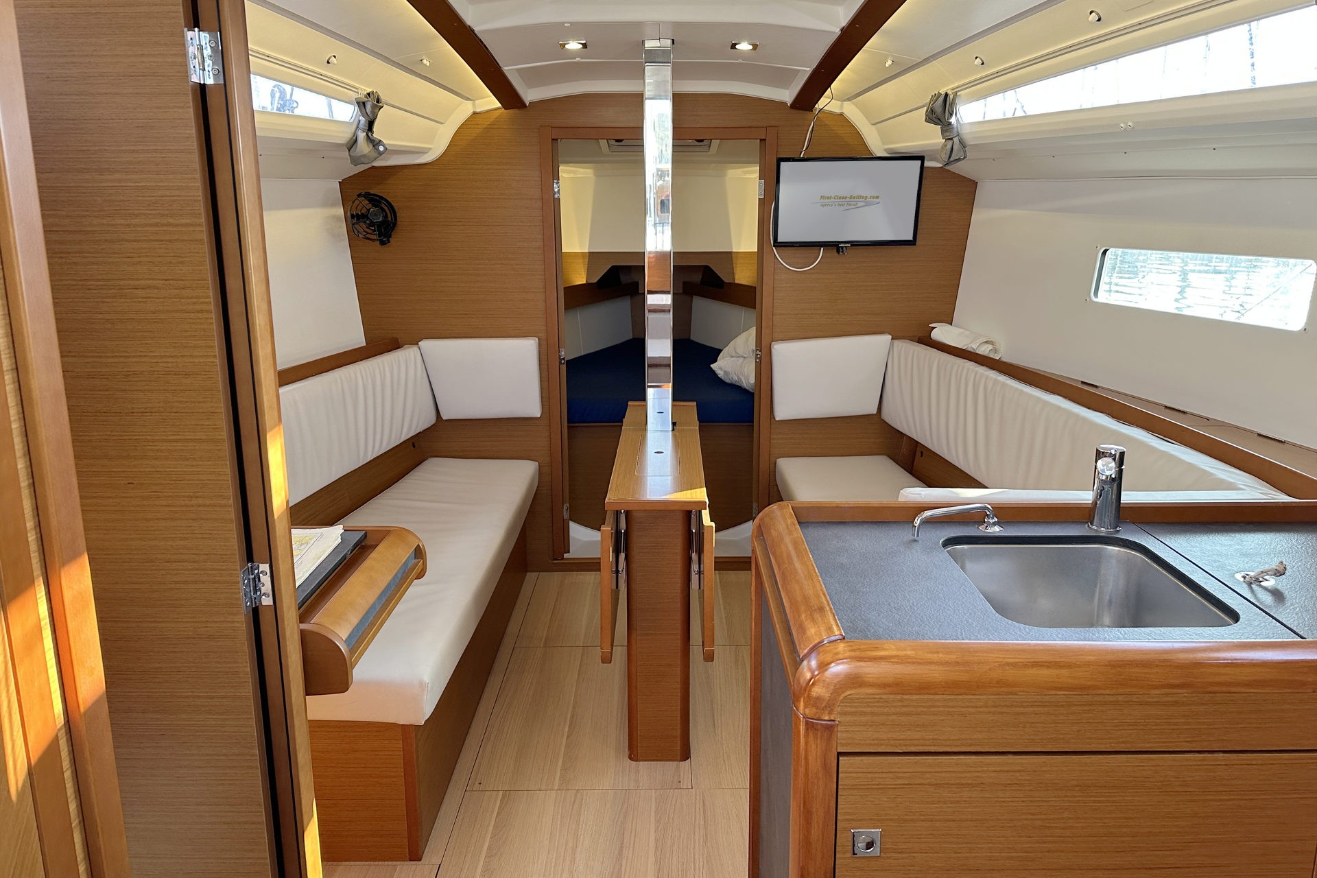 Sun Odyssey 349, Antonija | Yacht Charter Croatia