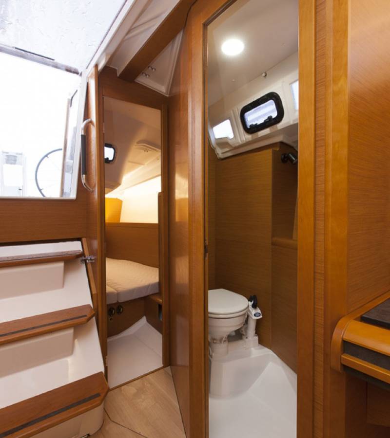 Sun Odyssey 349, Glasswing | Yacht Charter Croatia
