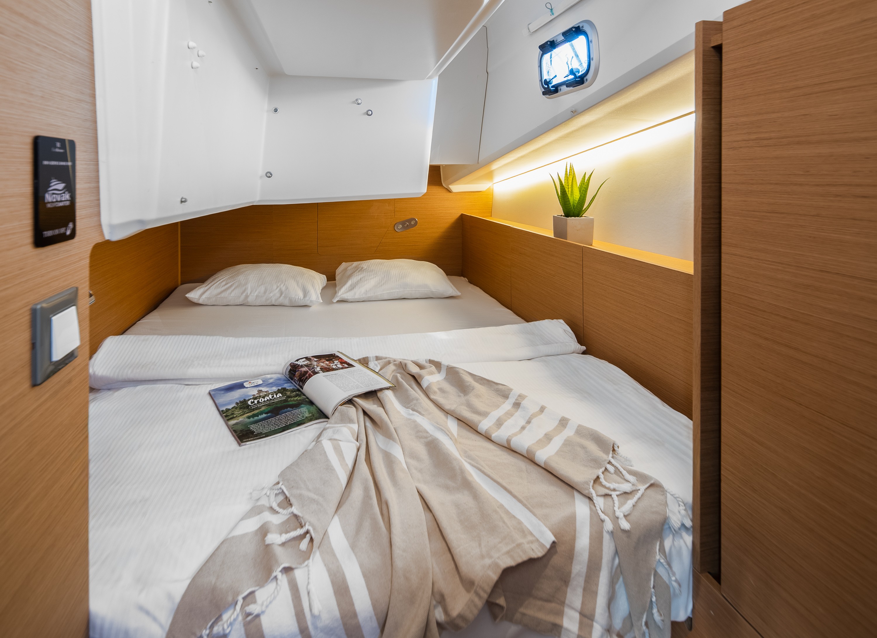 Sun Odyssey 380, Nala | Noleggio di Yacht Croazia