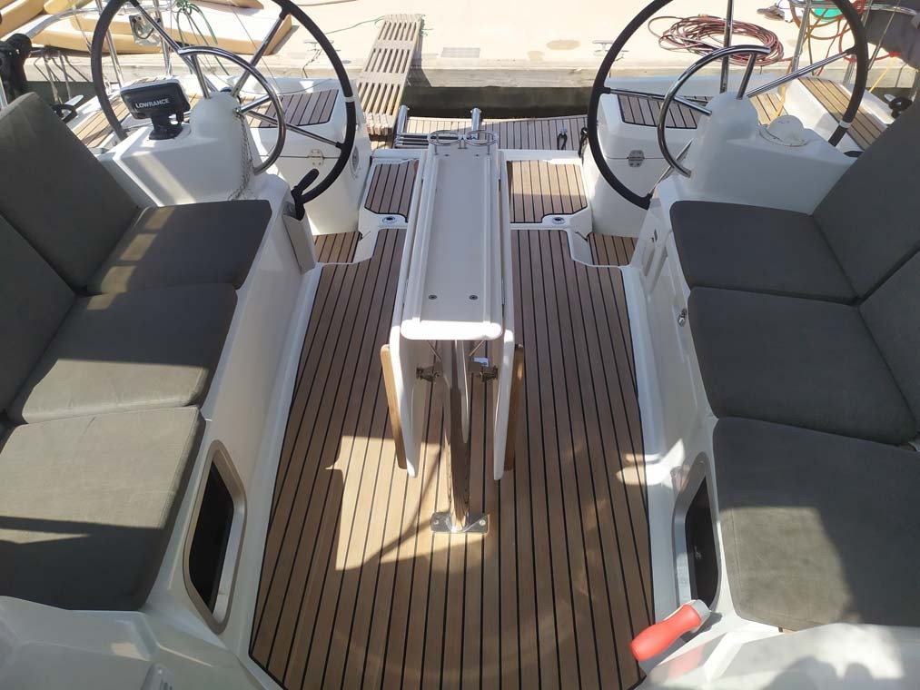 Sun Odyssey 389, živjelli | Yacht Charter Croatia