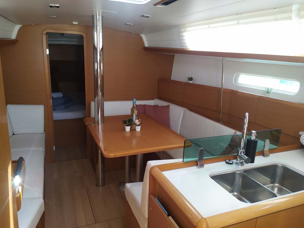 Sun Odyssey 389, živjelli | Yacht Charter Croatia