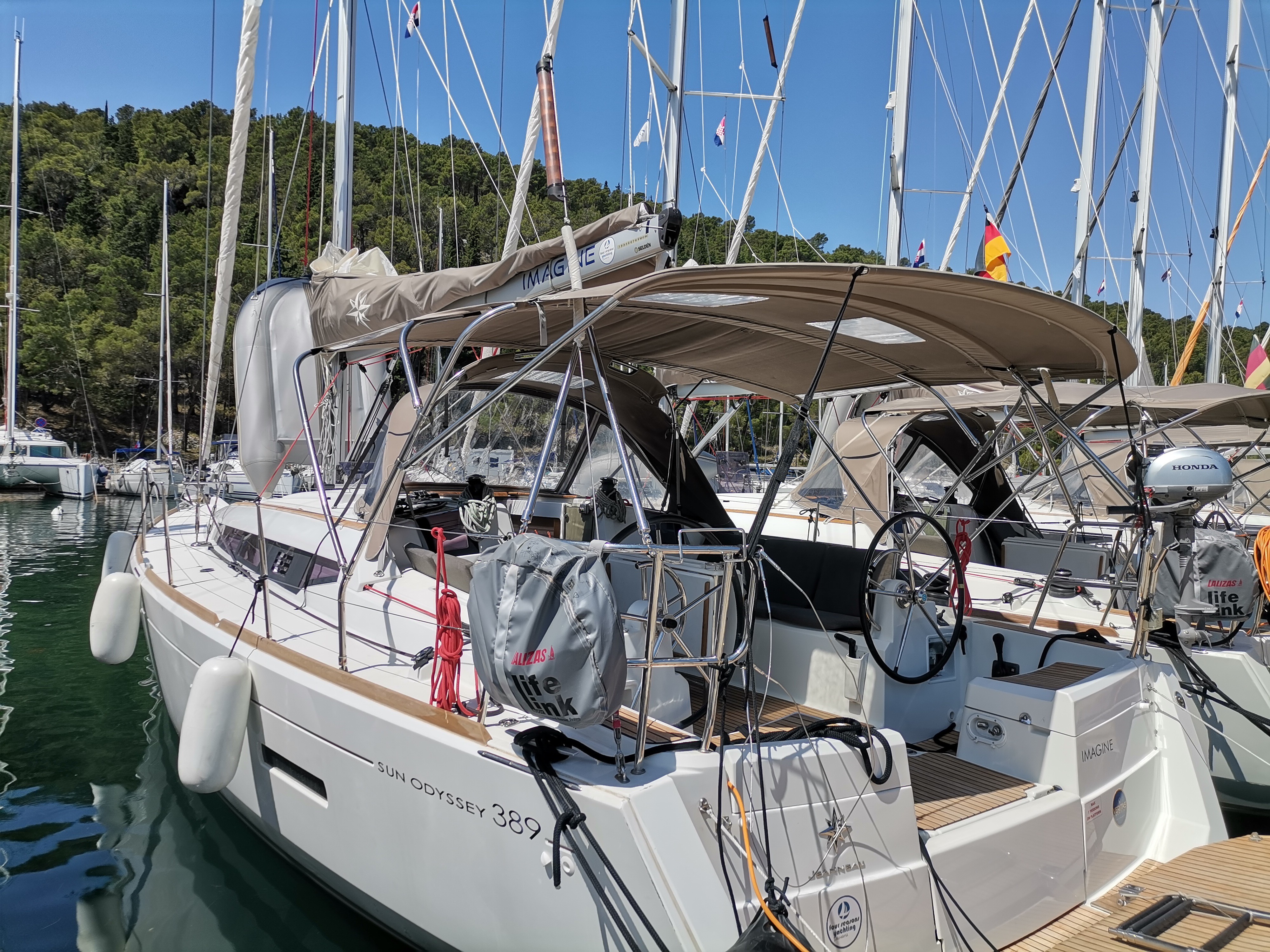 Sun Odyssey 389, Imagine | Yacht Charter Croatia