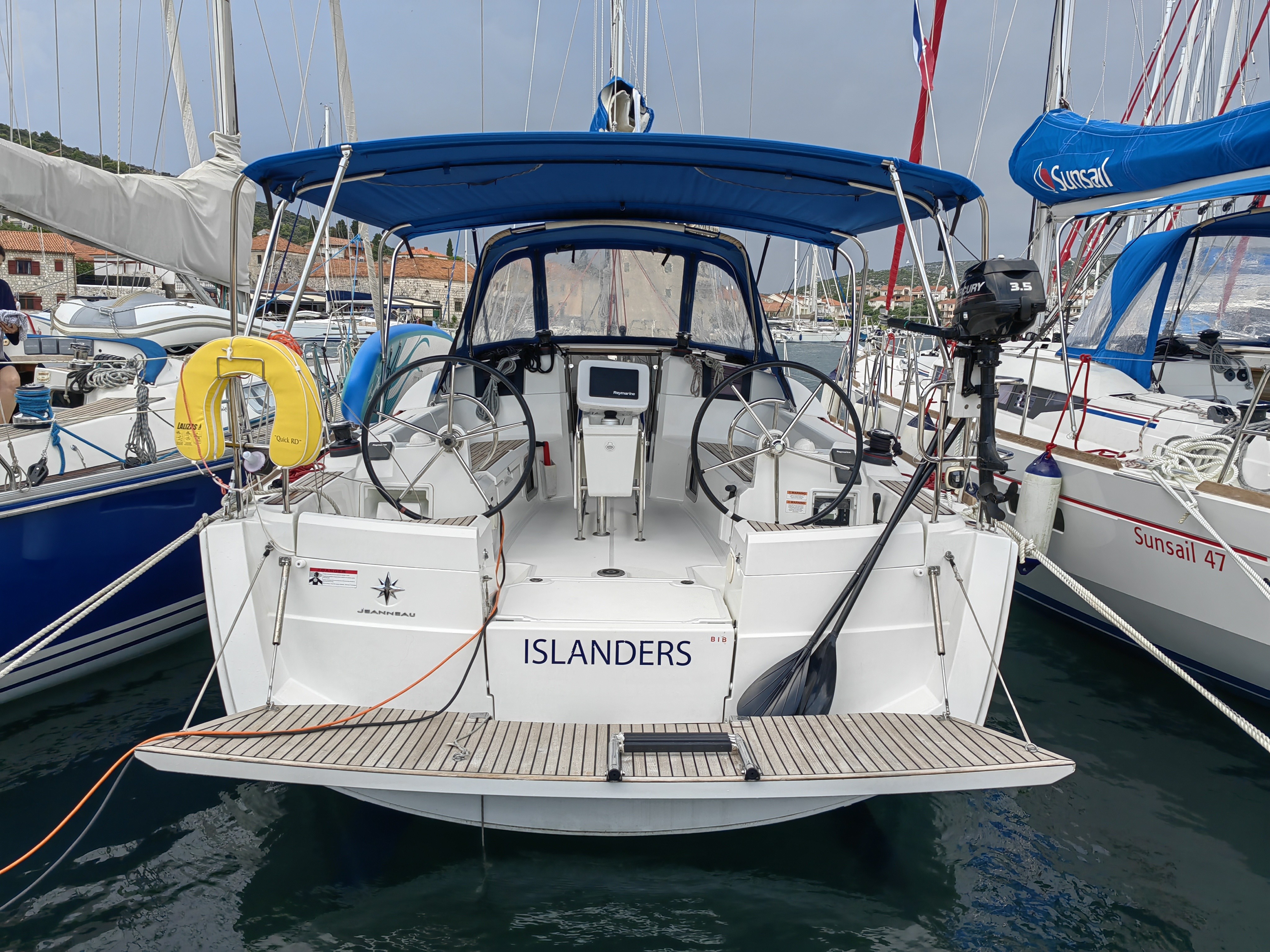 Sun Odyssey 389, Islanders | Yacht Charter Croatia
