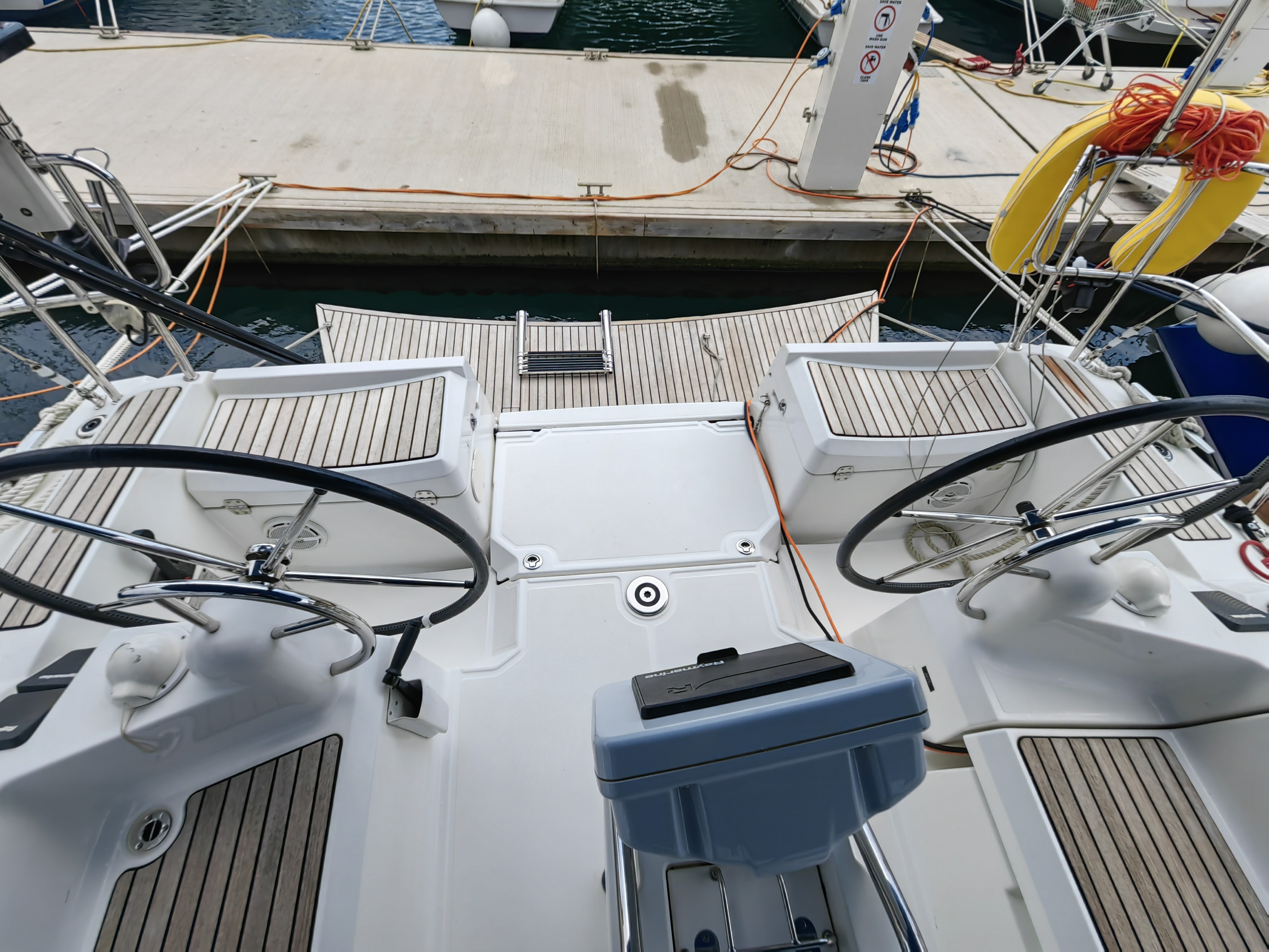 Sun Odyssey 389, Islanders | Yacht Charter Croatia