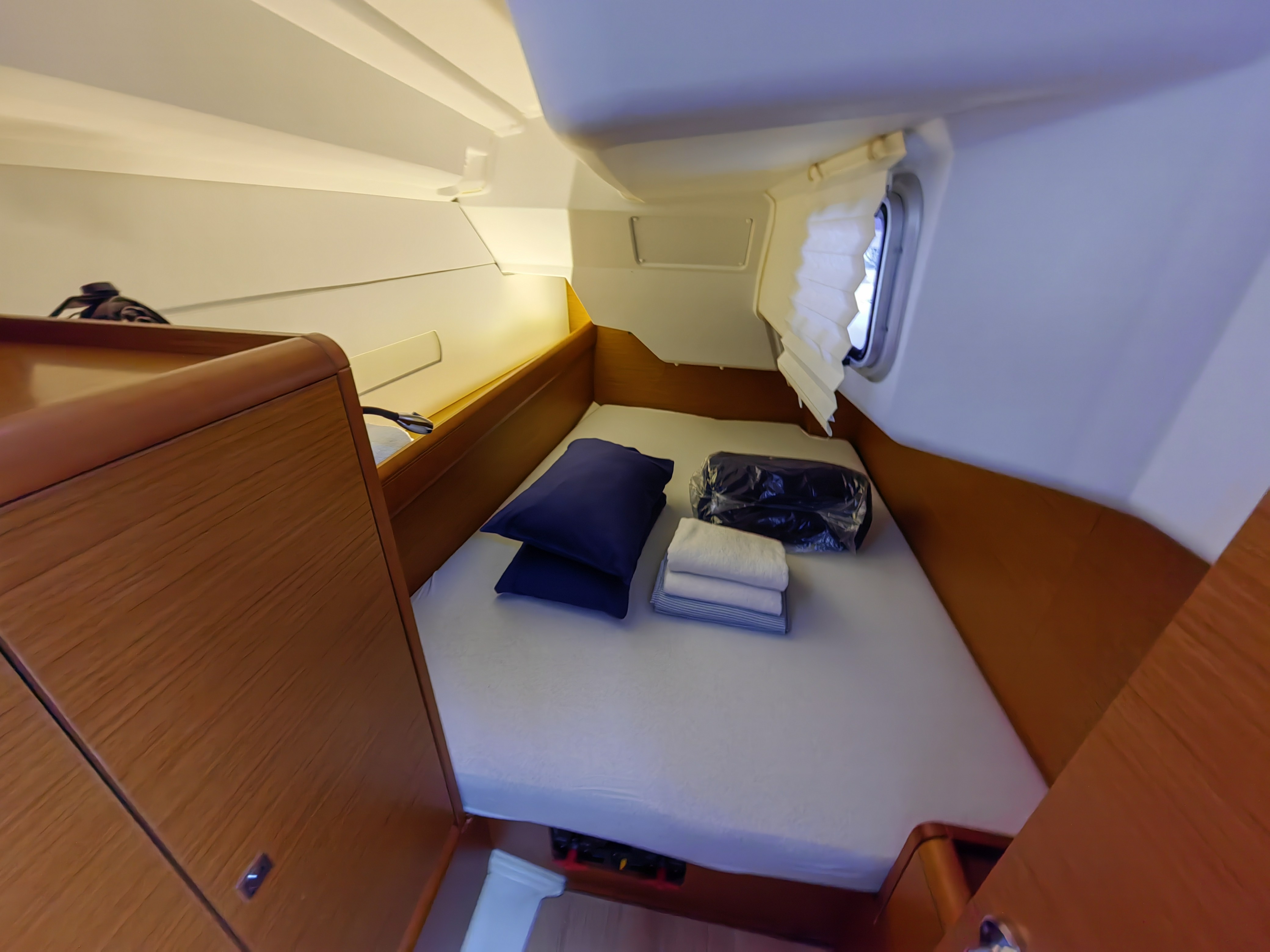 Sun Odyssey 389, Islanders | Yacht Charter Croatia