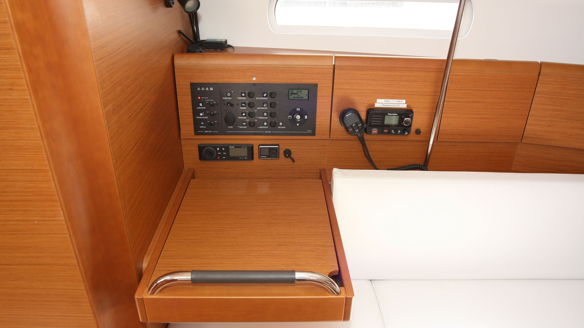 Sun Odyssey 389, Tina | Yacht Charter Croatia