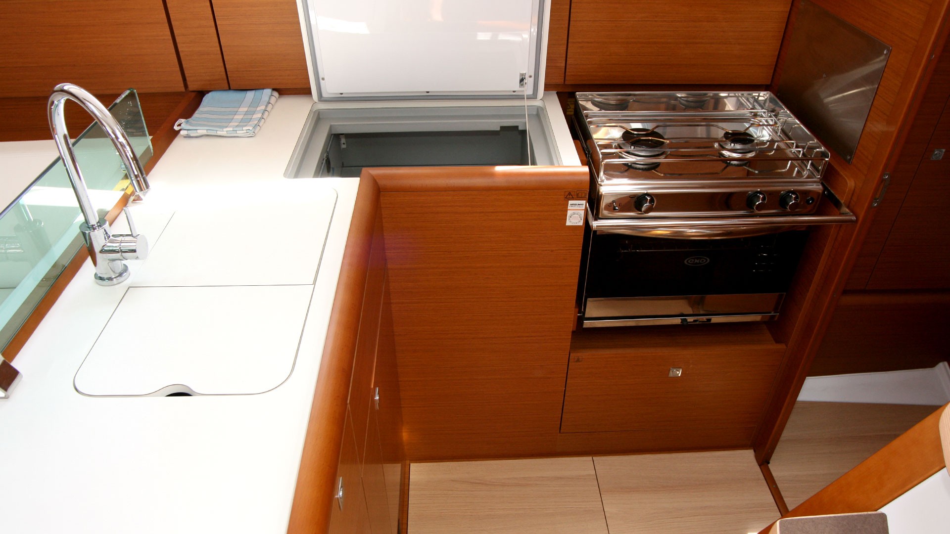 Sun Odyssey 389, Tina | Yacht Charter Croatia