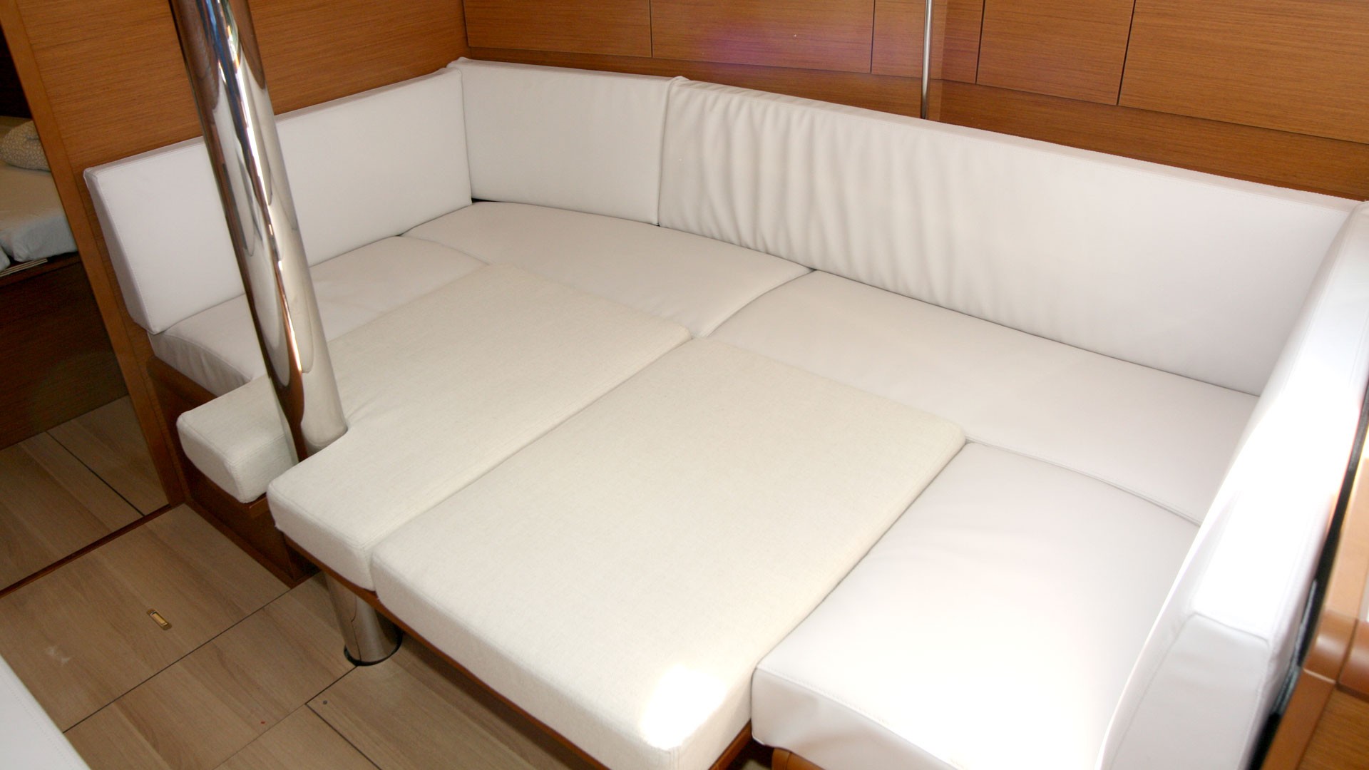 Sun Odyssey 389, Tara | Yacht Charter Croatia