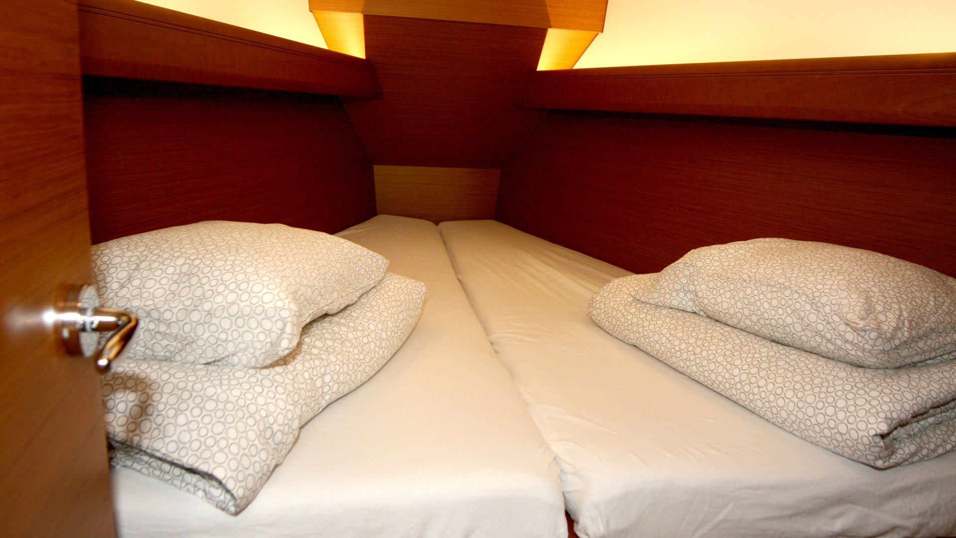 Sun Odyssey 389, Tara | Yacht Charter Croatia