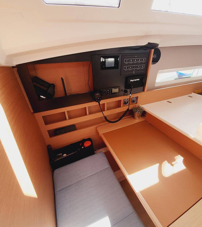 Sun Odyssey 410, Kalumina | Noleggio di Yacht Croazia
