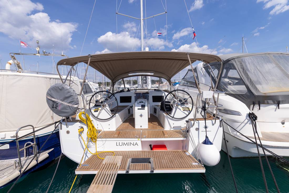 Sun Odyssey 410, Lumina | Yacht Charter Croatia