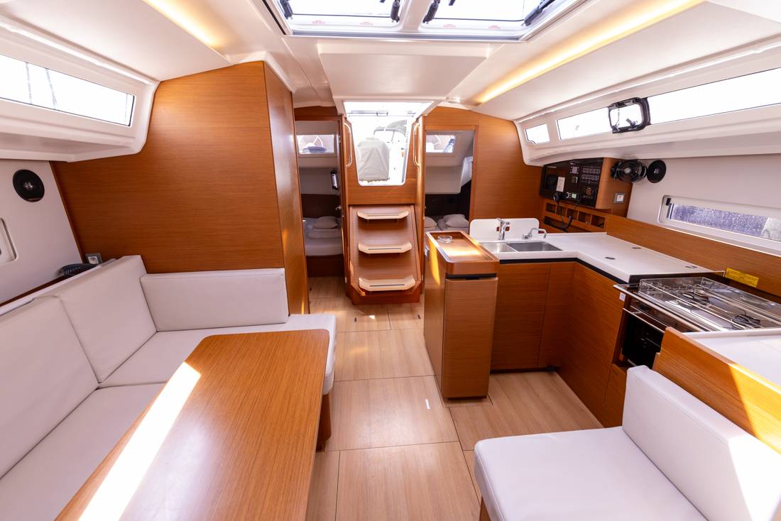 Sun Odyssey 410, Lumina | Yacht Charter Croatia