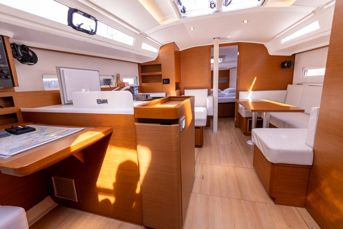 Sun Odyssey 410, Lumina | Yacht Charter Croatia