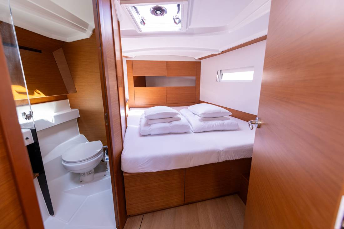 Sun Odyssey 410, Lumina | Yacht Charter Croatia