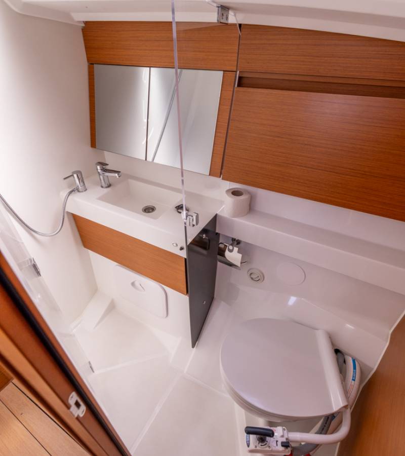Sun Odyssey 410, Lumina | Yacht Charter Croatia