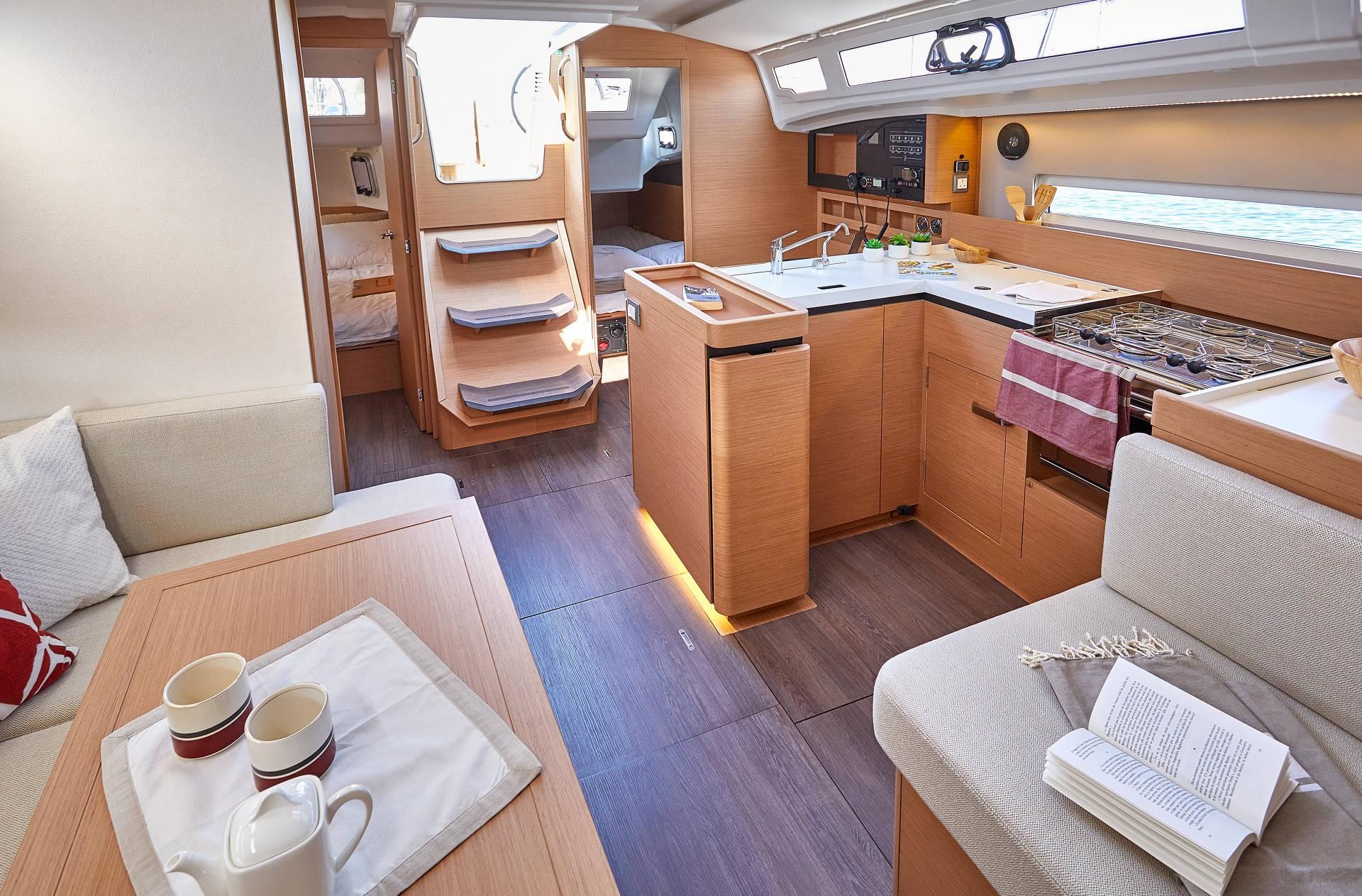 Sun Odyssey 410, Oliver | Noleggio di Yacht Croazia