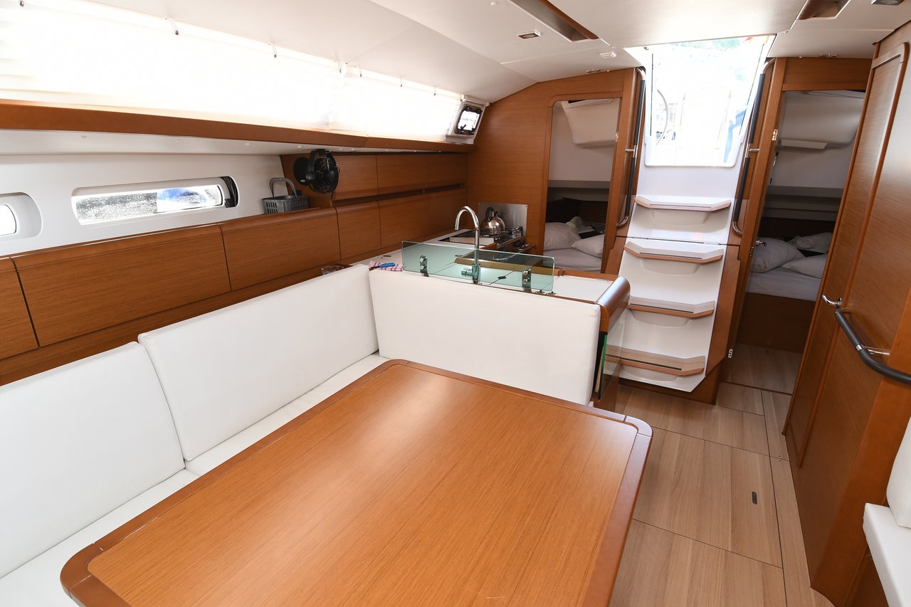 Sun Odyssey 419, Kiss Kiss | Yacht Charter Croatia