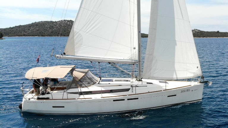 Sun Odyssey 419, Espresso | Yacht Charter Croatia