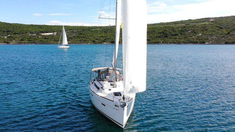 Sun Odyssey 419, Happy Welcome | Yacht Charter Croatia