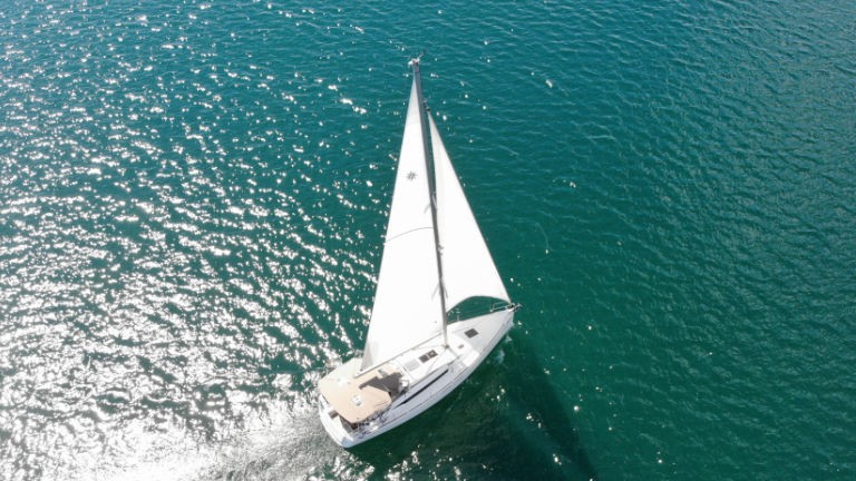 Sun Odyssey 419, Happy Welcome | Yacht Charter Croatia