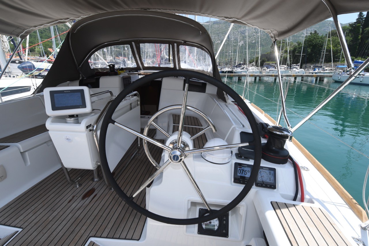 Sun Odyssey 419, Euros | Yacht Charter Croatia