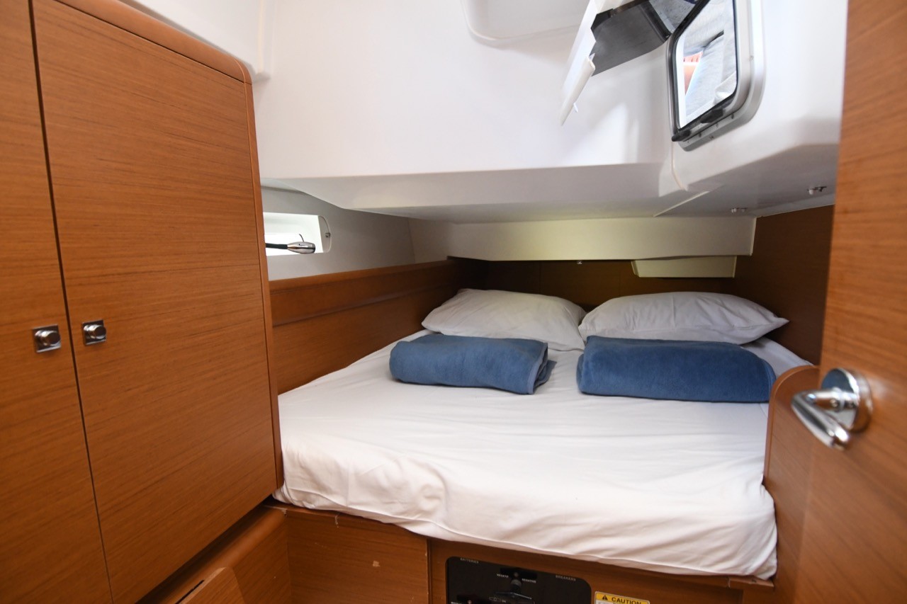 Sun Odyssey 419, Euros | Yacht Charter Croatia