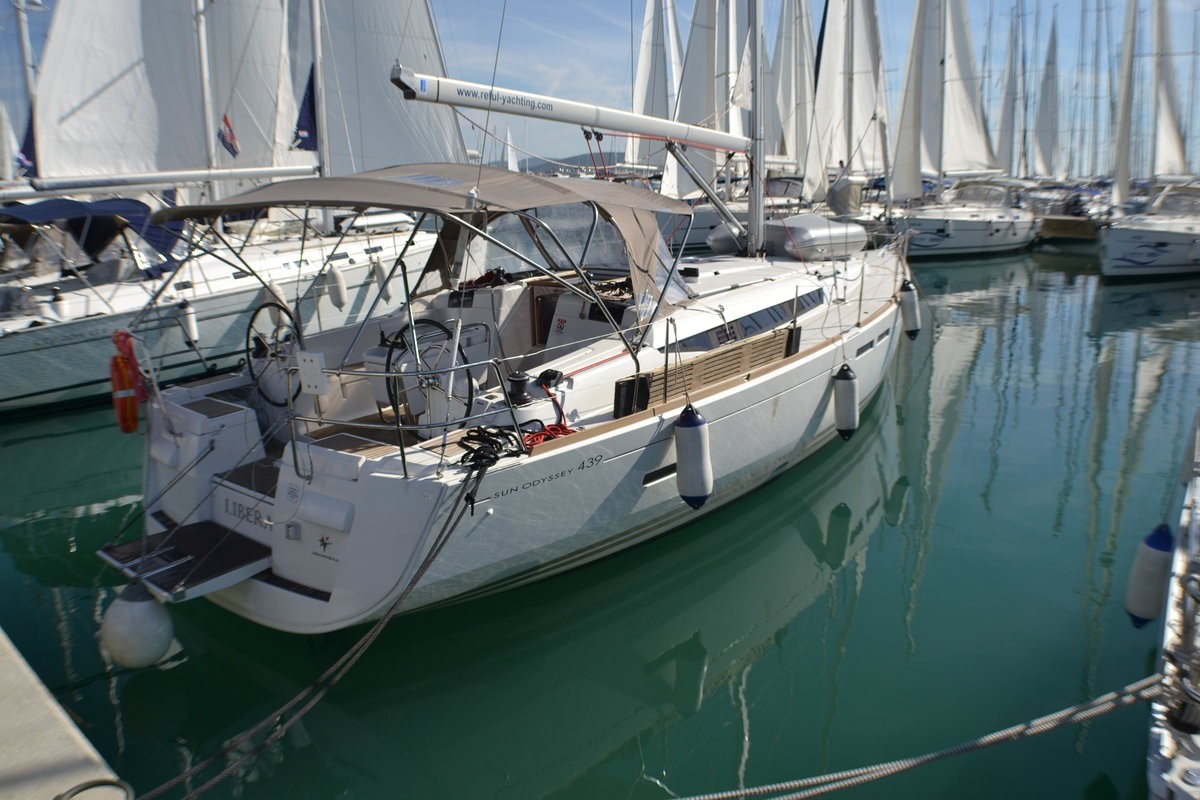 Sun Odyssey 439, Libera | Yacht Charter Croatia