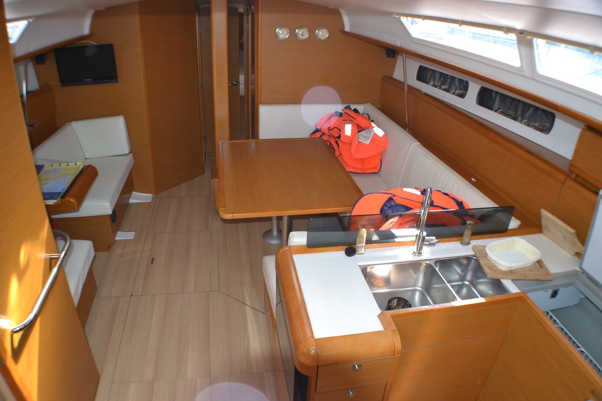Sun Odyssey 439, Libera | Yacht Charter Croatia