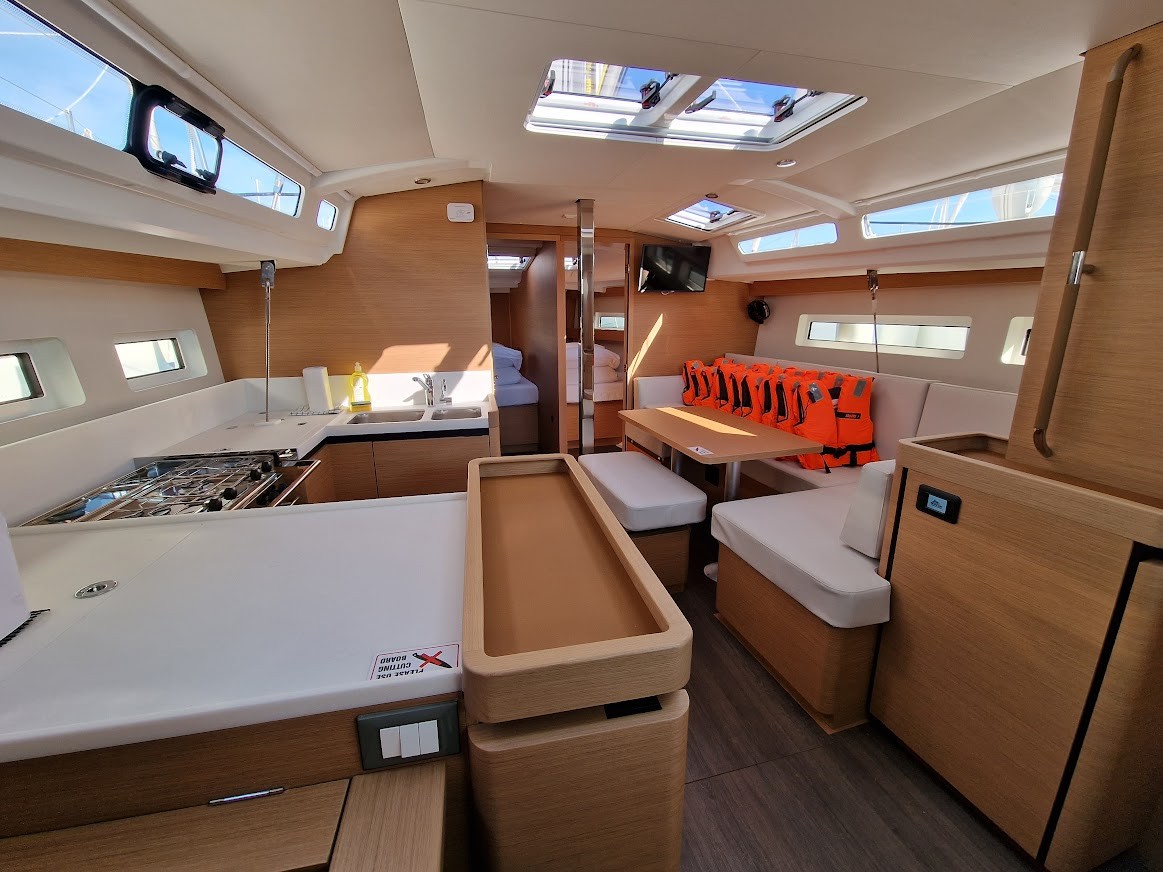 Sun Odyssey 440, Vela | Yacht Charter Croatia
