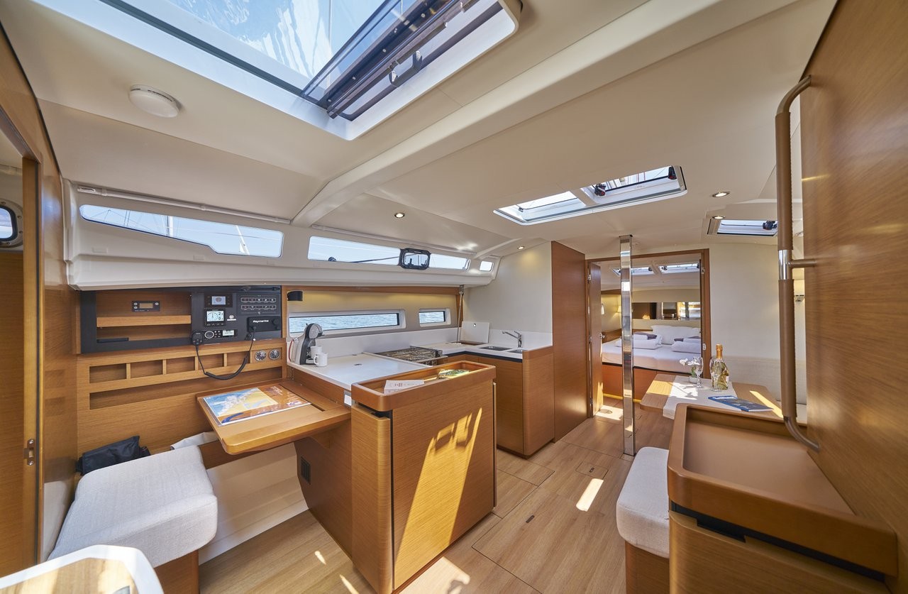 Sun Odyssey 440, Lucia II | Yacht Charter Croatia