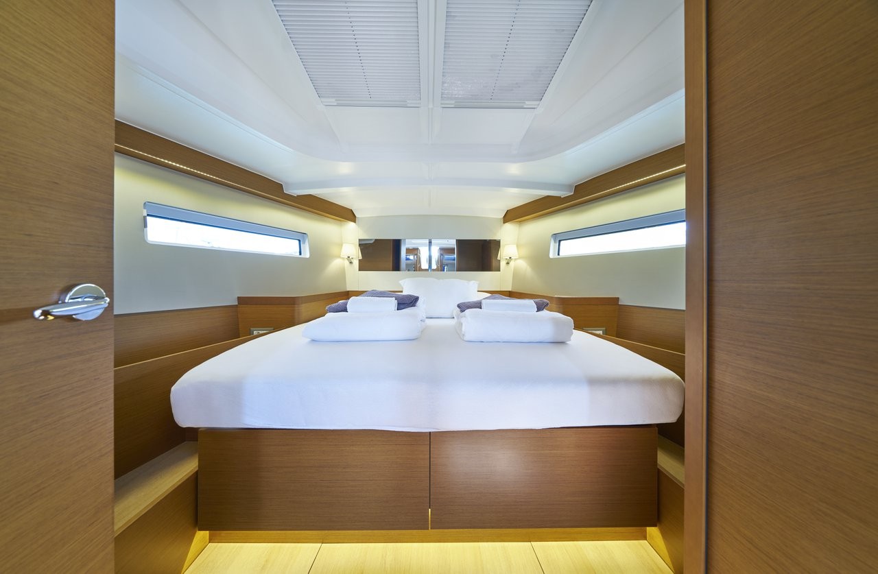 Sun Odyssey 440, Lucia II | Yacht Charter Croatia