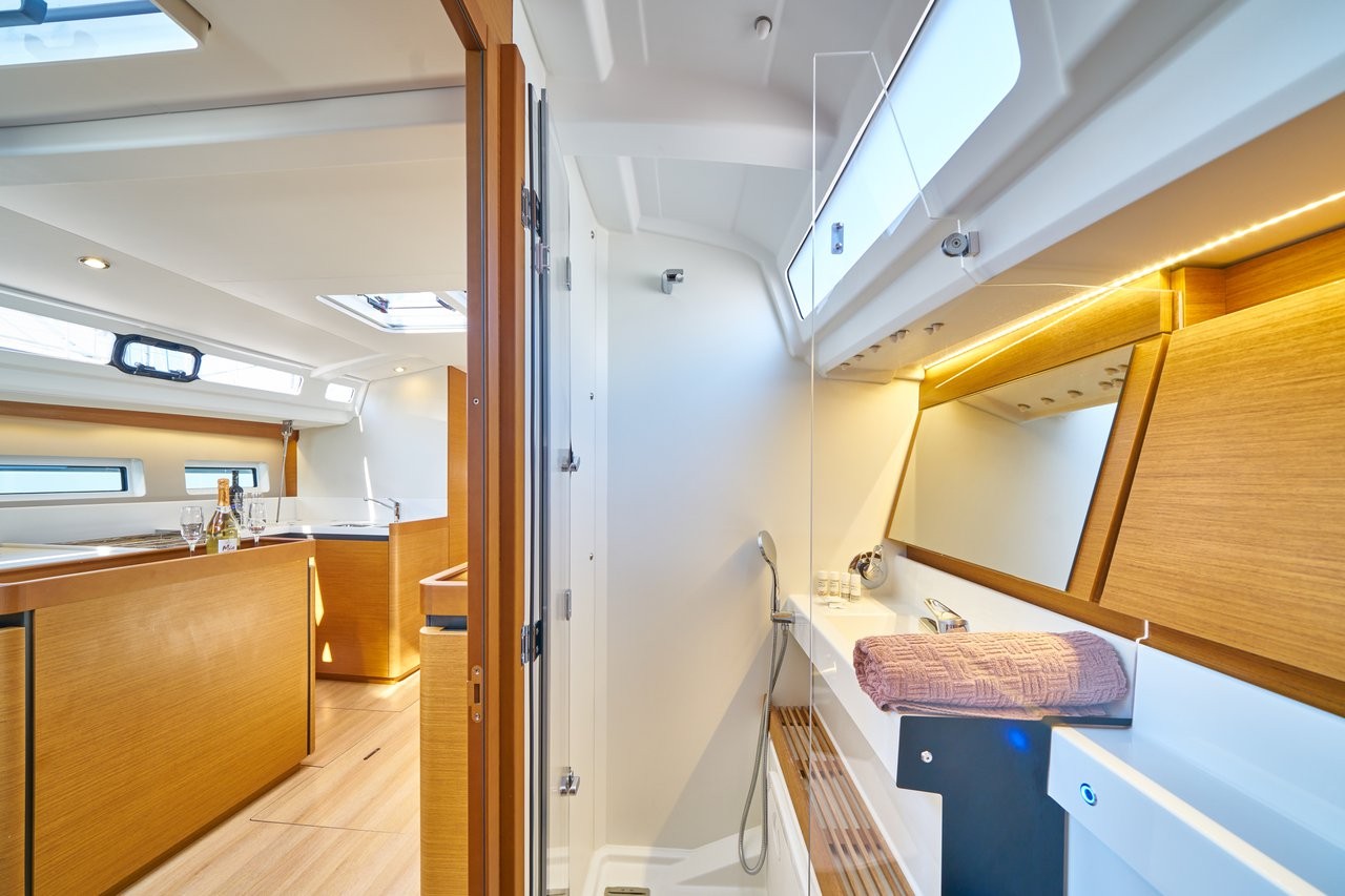 Sun Odyssey 440, Lucia II | Yacht Charter Croatia
