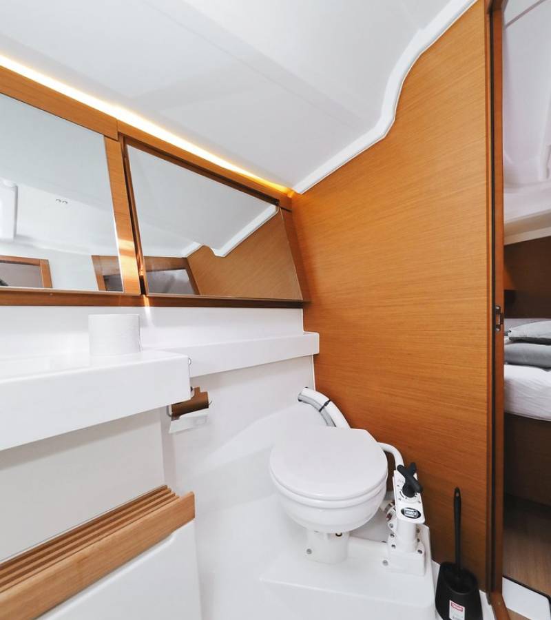 Sun Odyssey 440, Waka | Yacht Charter Croatia